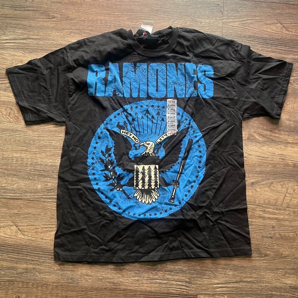 Ramones Rocket To Russia Blitzkrieg Logo Shirt New Xlarge
